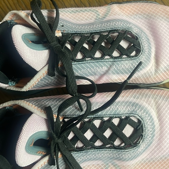 Nike Air Max 2090 pink and black. Used but Great condition! - Picture 14 of 16